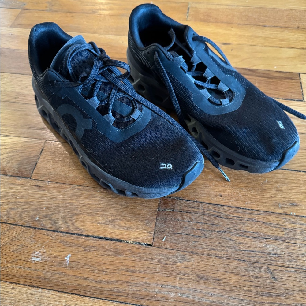 ON Women's Black Athletic Running Shoes